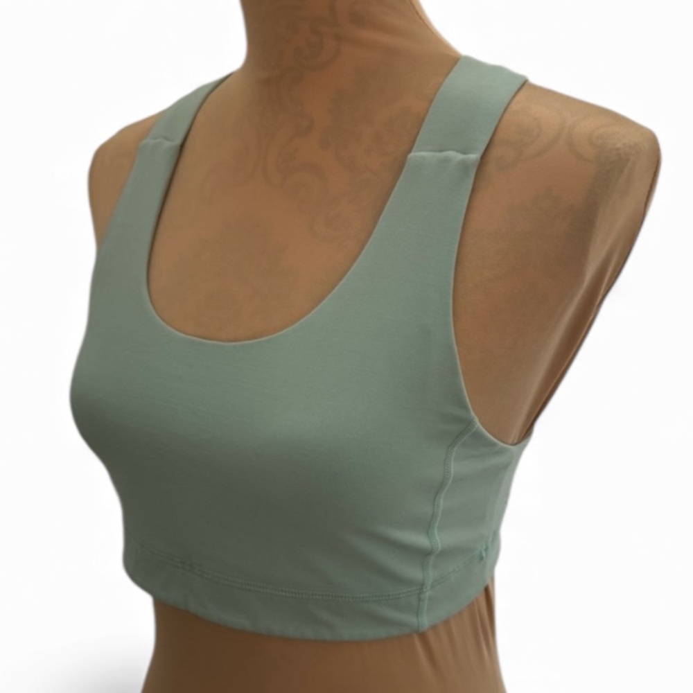 Lululemon Racerback Crisscross Sports Bra Size Small 
Baby Blue GUC